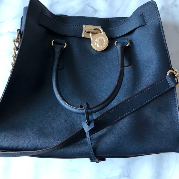Michael Kors Handbags - Michael Kors leather handbag